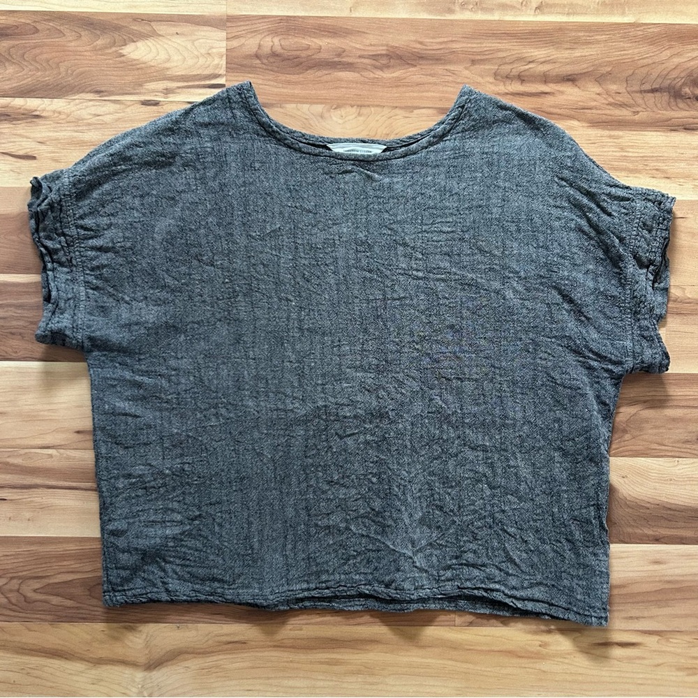 Elizabeth Suzann Georgia tee in pepper linen gauze